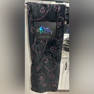 Black and Pink Ghost Throw Blanket